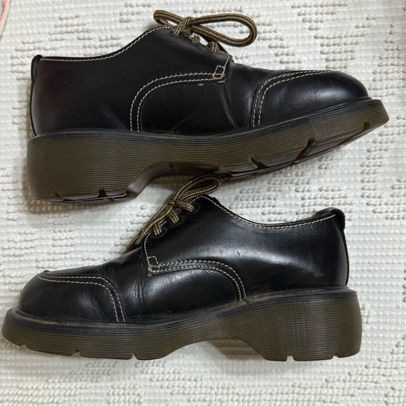 Dr. Martens vintage shoes, UK size 5, US 7 women’s - Picture 4 of 7